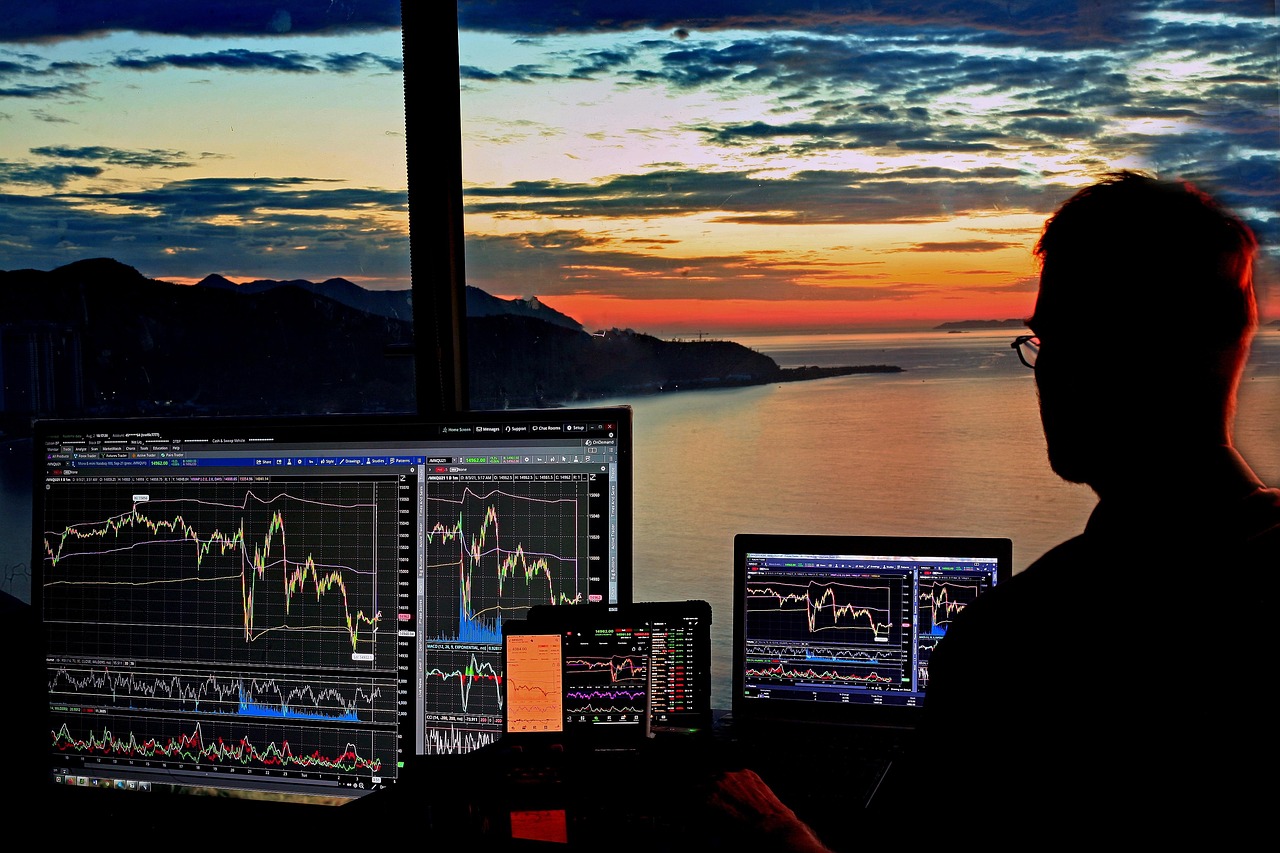 Institutional Capital Rotation Challenges Bitcoin’s Momentum