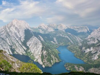 Cardano pulls back, but reaches the low of $0.77 again